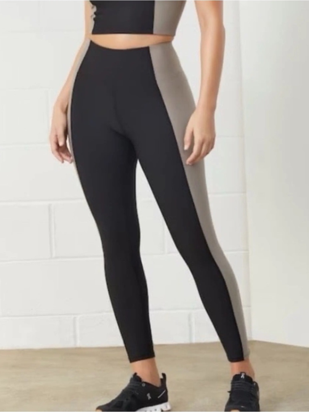 YPB Abercrombie Your Personal Best High-Waist Colorblock Leggings - Black & Tan